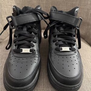 Nike Men's Black High-Top Sneakers